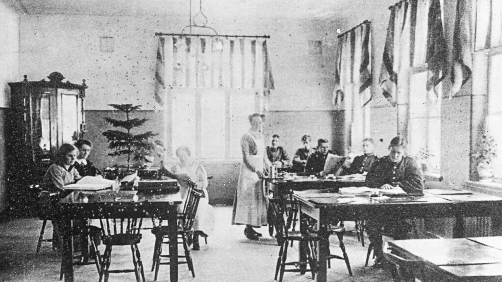 Puffbild: 150 år av soldathemsverksamhet